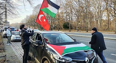 Berlin'de Filistin'e destek konvoyu