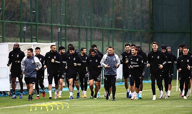 Beşiktaş'ta, Fenerbahçe maçı hazırlıkları başladı