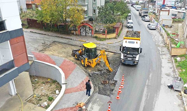 Beylikdüzü'nde yol çalışmaları 10 mahallede eş zamanlı devam ediyor