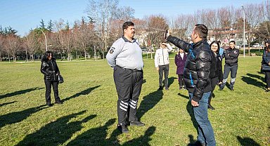Biber gazının etkisini önce kendileri test etti