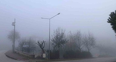 Bilecik'te sabah saatlerinde sis etkili oldu