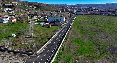 Bingöl Belediyesi yol yapım çalışmalarını sürdürüyor