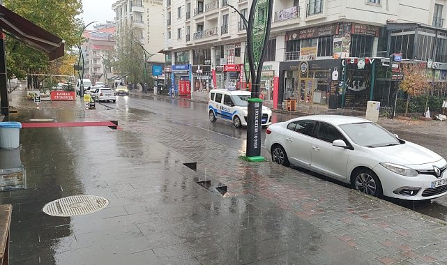 Bingöl'de sağanak yağış etkili oldu
