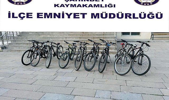 Bisiklet hırsızları polisten kaçamadı