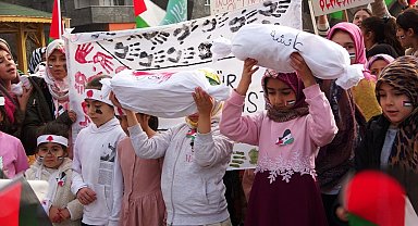 Bitlis'te kadınlar ve çocuklar Filistin için yürüdü