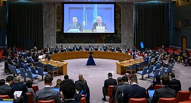 BM Güvenlik Konseyi'nde Gazze'ye yönelik karar tasarısının oylaması bir kez daha ertelendi