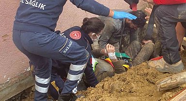 Boğazına kadar toprağa gömülen işçi böyle kurtarıldı