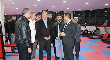 Bozova'da yapımı tamamlanan spor salonu hizmette açıldı
