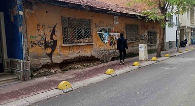 Bu ev yıllardır virane halde duruyor