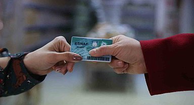 Bu markette para da kredi kartı da geçmiyor