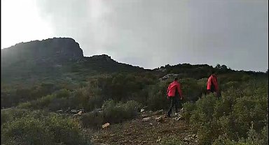Burdur'da mantar toplarken uçurumdan düşen vatandaşı ekipler kurtardı