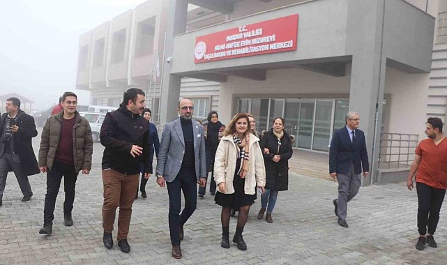 Burdur'da yeni yapılan 96 kişi kapasiteli Hilmi-Hafize Evin Huzurevi hizmete açıldı
