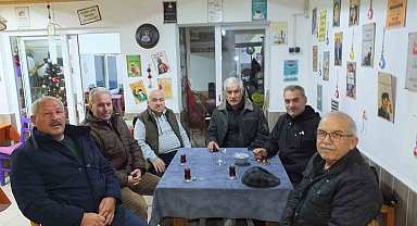 Burhaniye'nin renkli kahvehanesine yoğun ilgi