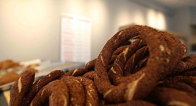 Bursa'da 100 gram simit 12,5 lira oldu