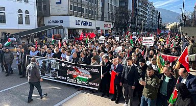 Bursa'da 'Dünya İnsan Hakları Günü' nedeniyle Filistin'e destek için binlerce kişi yürüdü