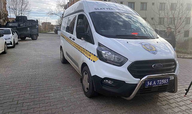 Büyükçekmece'de apartmanın karşısında el bombası bulundu
