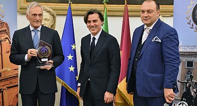 Büyükekşi ve Montella'ya İtalya'dan ödül