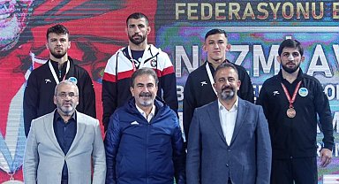 Büyükşehir güreşçileri Türkiye Şampiyonası'nda mindere çıktı