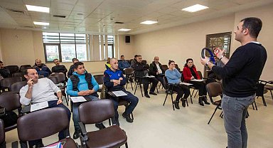 Büyükşehir şoförlerine 'güvenli ve ekonomik sürüş' eğitimi