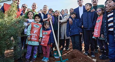 Büyükşehir, yeşil şehir için Yamaçtepe'de ağaç dikti