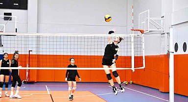 Büyükşehir'in Sultanları Akhisar Belediyespor maçına hazırlanıyor