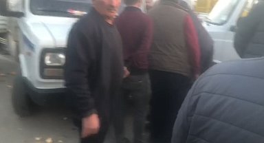 Çalışmadığı için iteledikleri kamyonet kaza yaptı