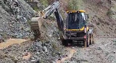 Çameli'nde aşırı yağışlarda bozulan yollar tekrar kullanıma açıldı