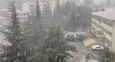 Çameli'nde yoğun kar yağışı etkili oluyor