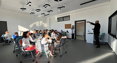 Canik'te öğrencilere akademisyenlerden eğitim