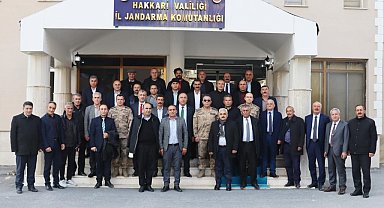 Çarıkcıoğlu Paşa muhtarlarla bir araya geldi