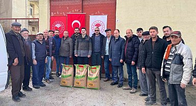 Çavdarhisar'da 401çiftçiye yüzde 50 hibeli 60 ton buğday tohumu dağıtıldı