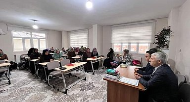 Çermik Kaymakamı Yılmaz, Kur'an kursu öğrenci ve hocalarıyla bir araya geldi