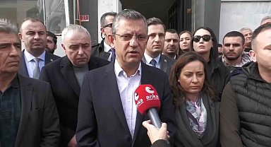 CHP Genel Başkanı Özel memleketi Manisa'da şehit ailesini ziyaret etti