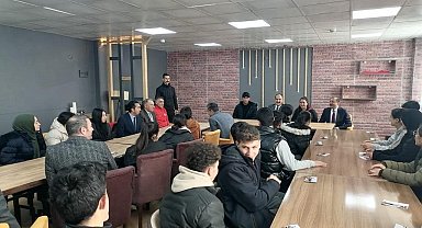 Çıldır Kaymakamı İpek öğrencilerle bir araya geldi
