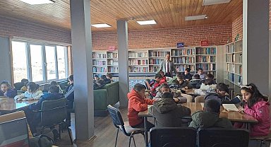 Çıldır'da kitap okuma etkinliği