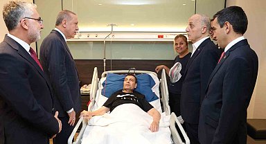 Cumhurbaşkanı Erdoğan, Türk Metal Sendikası Başkanı Kavlak ve AK Partili Özcan'ı hastanede ziyaret etti