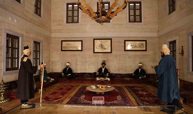Cumhuriyet tarihinin ilk külliye alanında ziyaretçi yoğunluğu