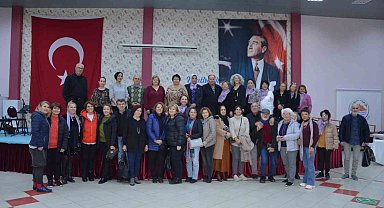 Cumhuriyetin 100. Yılında Kadının Toplumdaki Yeri paneli Gömeç'ta yapıldı