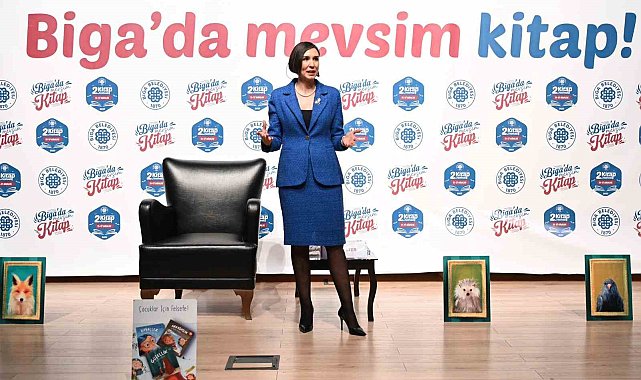 Deniz Alter, Biga Kitap Festivali'nde okurlarıyla buluştu