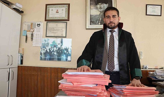 Denizlili avukat 5 saatte 25 davaya girip savunma yaptı