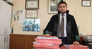 Denizlili avukat 5 saatte 25 davaya girip savunma yaptı