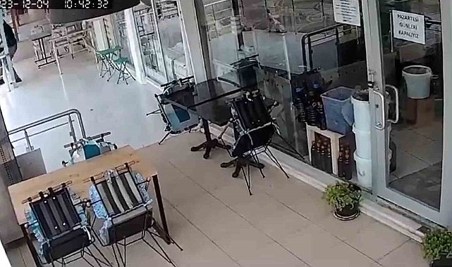 Deprem anı Yalova'da güvenlik kameralarında