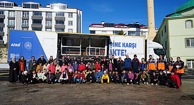 Deprem Simülasyon Tırıyla öğrenciler depremi öğrendi