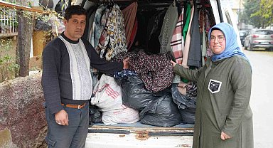 Depremden etkilenen karı-koca, geçimlerini kendi yaptıkları el emeği ürünlerle sağlıyor