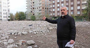 Depremzedelere bir darbede Diyargaz'dan