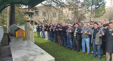Dere kenarında ölü bulundu