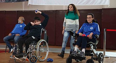 Derince'de bocce turnuvası düzenlendi