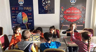 Dinar'da akıl zeka oyunları eğitimi devam ediyor