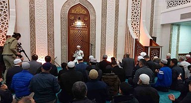 Diyanet İşleri Başkanı Ali Erbaş sabah namazında Rizeliler ile bir araya geldi