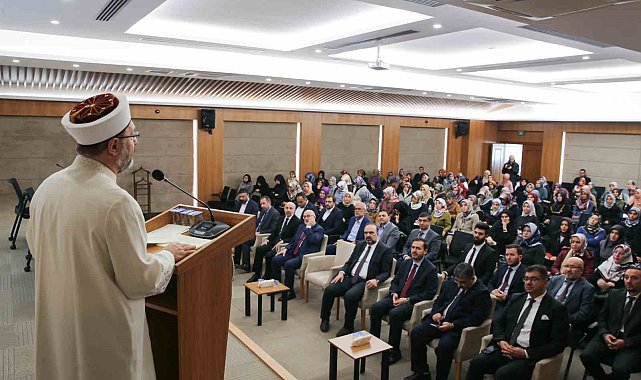 Diyanet İşleri Başkanı Erbaş: "Çocuklarımıza ne kadar iyi rehberlik yapabilirsek, geleceğimiz o kadar güzel olacaktır"